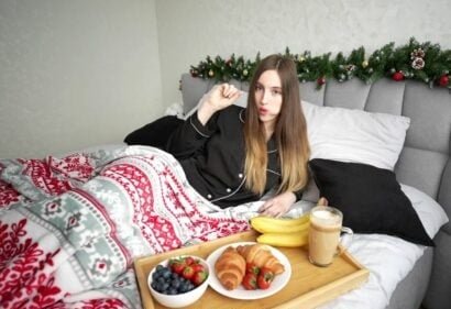 Bữa sáng Giáng sinh cùng chị kế vui vẻ nhé